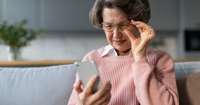 5 semne timpurii ale cataractei pe care nu ar trebui să le ignori