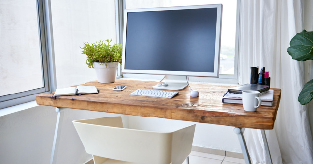 5 trucuri simple pentru a economisi timp și bani la birou