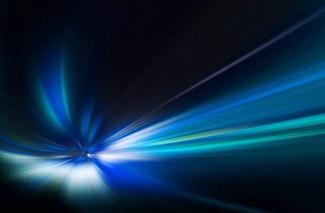 Studiu: Cercetatorii scotieni au reusit sa scada viteza luminii