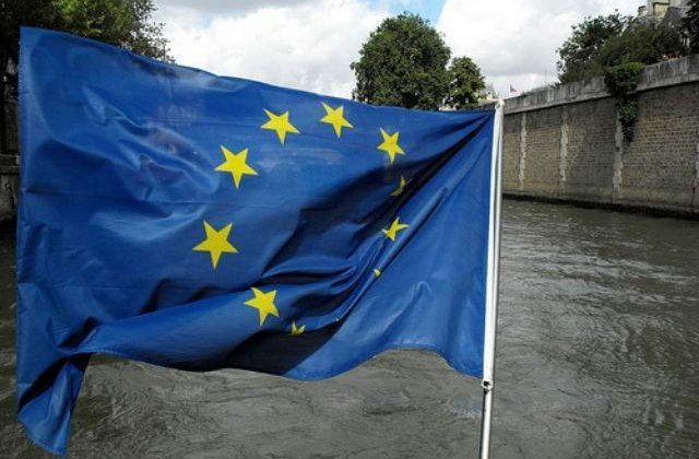 UE indeamna Rusia sa inceteze orice sprijin pentru separatistii din Ucraina