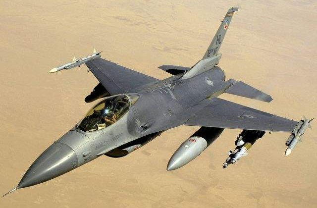 SUA: Avioane de pasageri, escortate de aeronave F-16