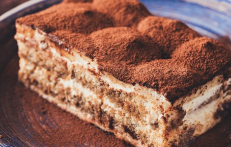 Rețetă tiramisu cu mascarpone și frișcă - autentică și delicioasă