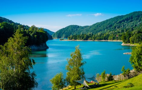 Descoperă cele 5 destinații de Paște unde aglomerația și cozonacii devin amintiri