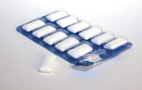 Studiu: Guma de mestecat, la fel de eficienta ca ata dentara