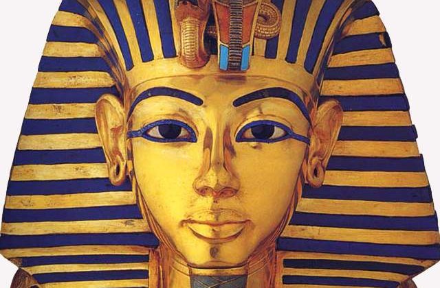 Muzeul Egiptean din Cairo: Masca lui Tutankhamon poate fi restaurata!