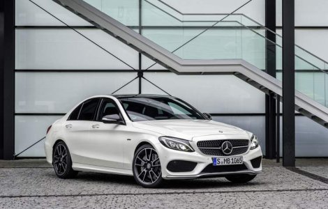 Mercedes C 450 AMG Noua sportiva civila
