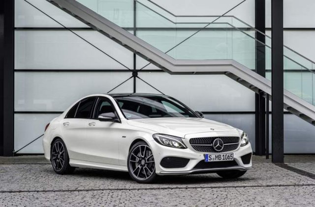 Mercedes C 450 AMG Noua sportiva civila