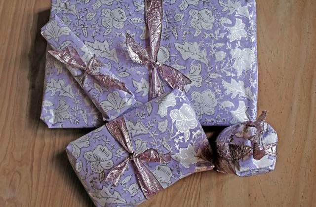 O treime dintre romani isi ofera lunar cadouri SPONTANE