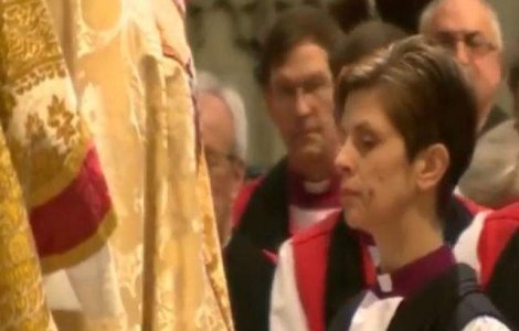  Video  Ceremonie ISTORICA! Biserica Anglicana a intronizat prima FEMEIE episcop