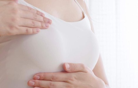 Descoperă totul despre abcesul mamar: ce îl cauzează și cum poate fi tratat eficient