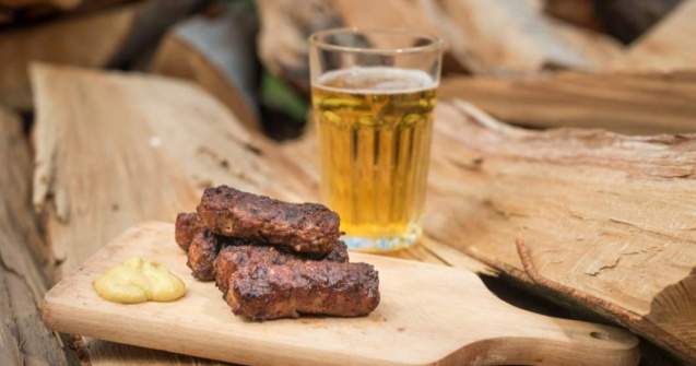 5 terase din București cu cei mai delicioși mici de 1 mai