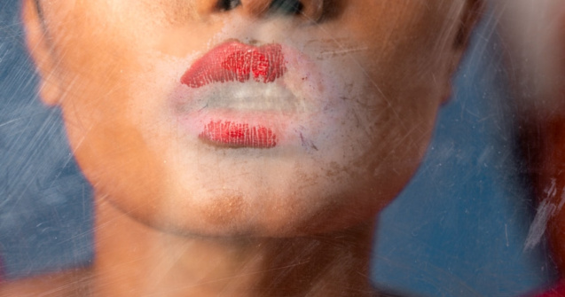Buze mai pline și mai definite: Ce trebuie să știi despre injectarea