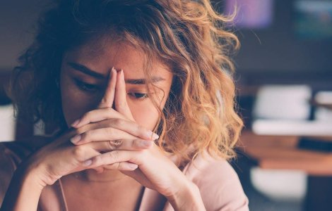 Descoperă semnele ascunse ale burnout-ului emoțional și cum îți afectează sufletul ca o resursă limitată