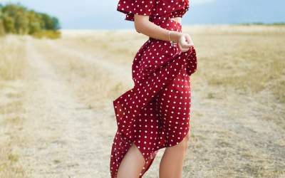 Rochii elegante sau salopete...