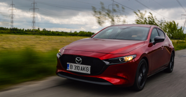 Mazda3: Hibridul japonez care sfidează timpul și oferă o experiență unică