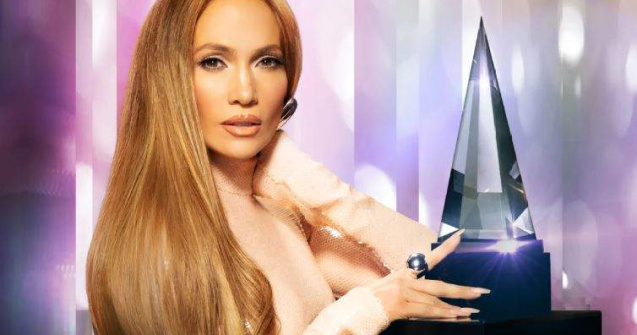 Jennifer Lopez a electrizat publicul la American Music Awards