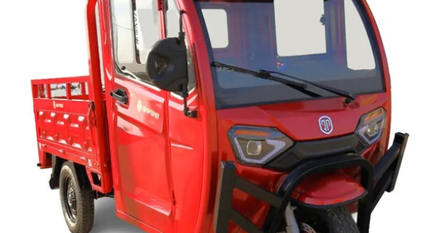 Triciclu electric cu cabină – merită investiția?