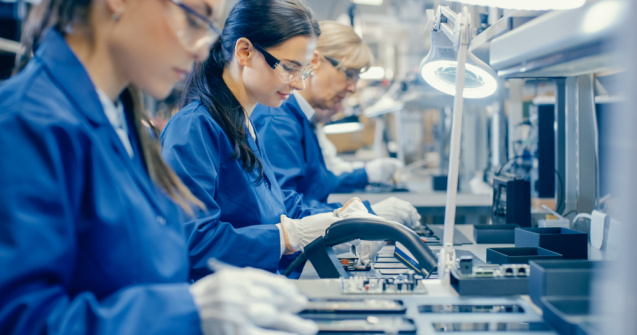 Cum se pot reduce erorile umane în procesele de producție repetitive