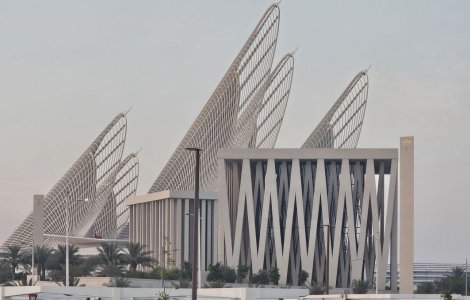 Abu Dhabi: Deșertul unde luxul și inovația se întâlnesc