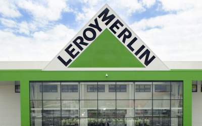 Descoperă locația surpriză a...