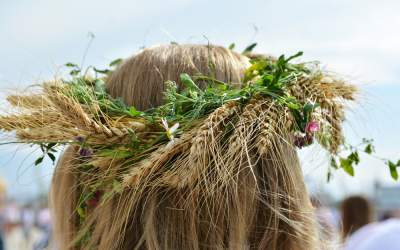 Descoperă misterele și...