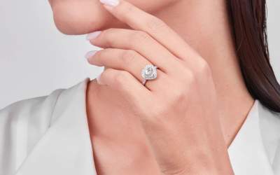 Bijuterii și inele de logodnă...