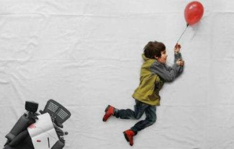 Lumea vazuta prin ochii unui baietel cu distrofie musculara - un proiect foto induiosator