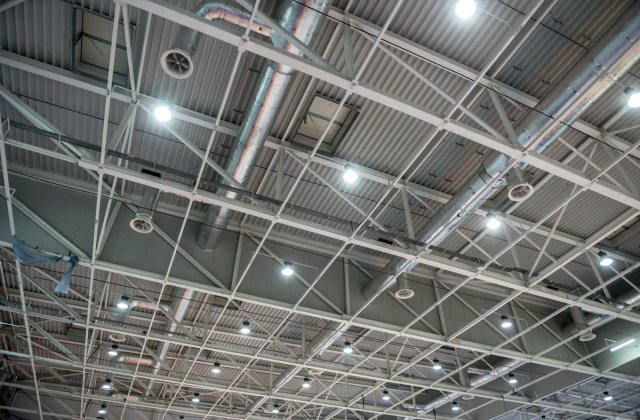 Avantajele utilizării corpurilor de iluminat LED &icirc;n mediul industrial