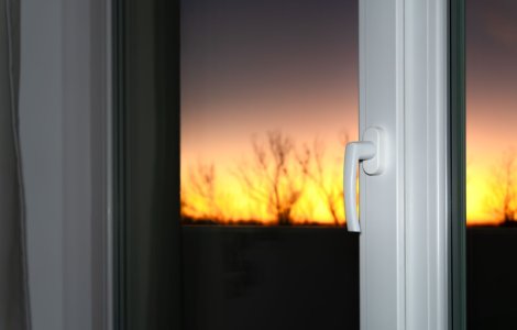 Feronerie de fereastră pentru renovări de hoteluri: cum să îmbini siguranța cu estetica cu ajutorul mânerelor moderne?