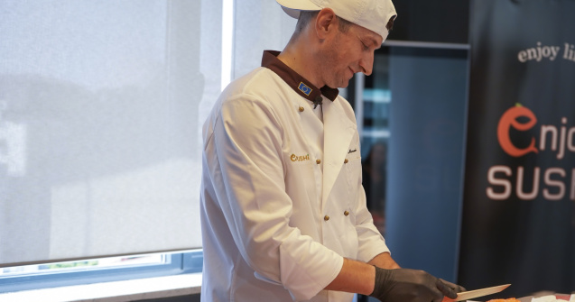 Românii devorează sushi: lideri în Europa de Sud Est!