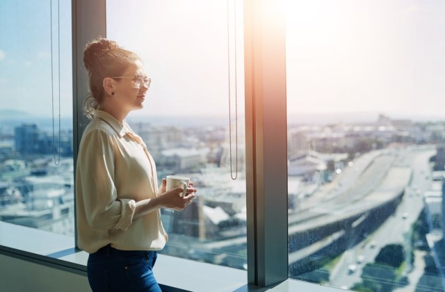 3 obiceiuri matinale ale rom&acirc;nilor de succes