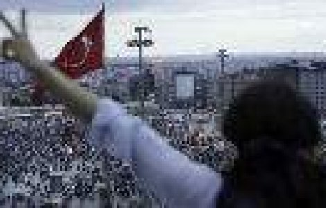 Istanbul in flacari: Ce se intampla in Turcia?