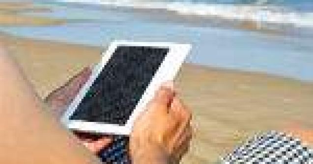  Top  7 gadgeturi ultra-moderne pe care sa le iei cu tine in vacanta