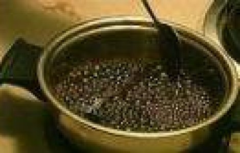 VIDEO Ce se intampla daca fierbi Coca-Cola timp de 25 de minute?