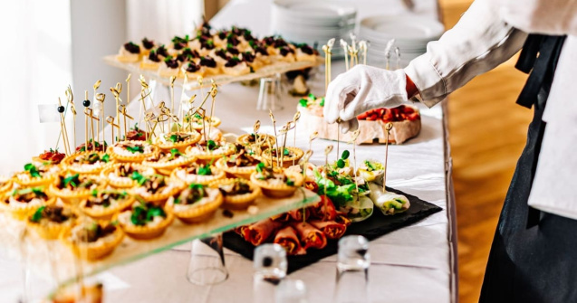 Secretele cateringului privat care transformă petrecerile din București