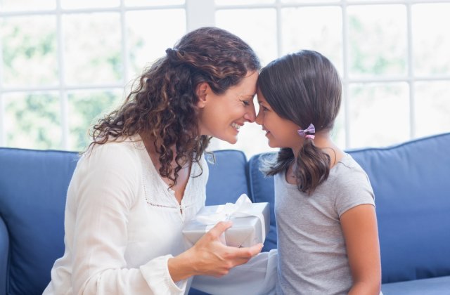 Gesturile mici care contează: cum menții vie o relație pe termen lung