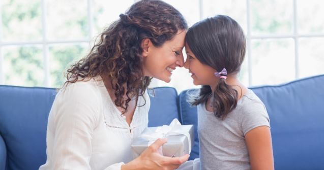 Gesturile mici care contează: cum menții vie o relație pe termen lung