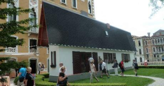 Ai putea locui in cea mai ingusta casa din lume?