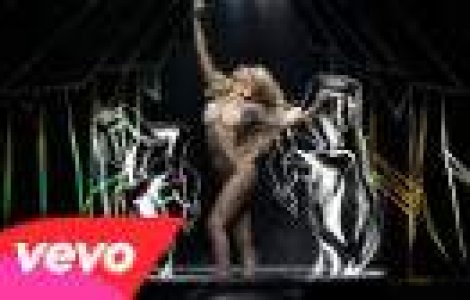 Uite aici noul clip Lady Gaga - Applause