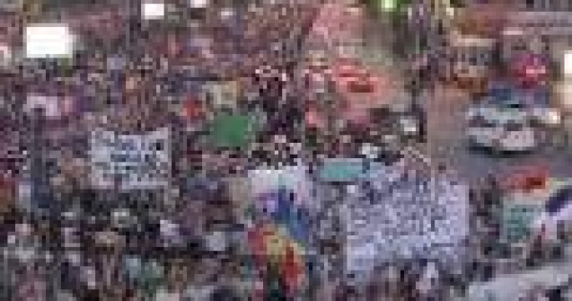 De ce protesteaza zeci de mii de romani pentru Rosia Montana?