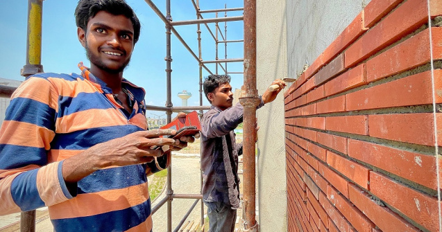 Numărul surprinzător de angajați străini și integrarea lor în România