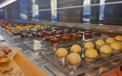 Descoperă locația secretă a...