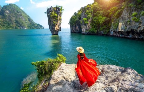 Cum ajungi la Insula James Bond și de ce este o destinație de vis pentru orice călător?