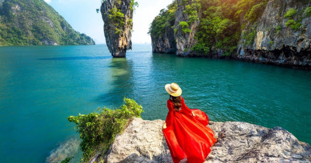 Cum ajungi la Insula James Bond și de ce este o destinație de vis?