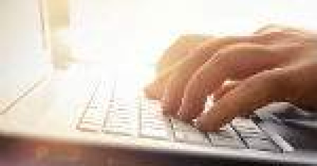 10 lucruri ILEGALE pe care le faci acum pe internet