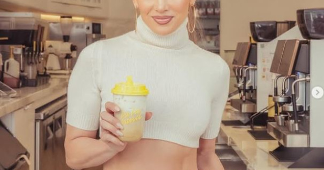 JLo își sărbătorește ziua între două concerte europene!