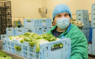 Achiziție surpriză: Cine sunt...