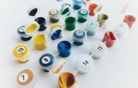 Terapia prin pictură: cum ajută arta la relaxare și echilibru emoțional