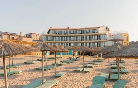 Cine a pus mâna pe Hotelul Victory din Vama Veche? Află ce companie surprinzătoare a făcut achiziția!