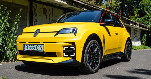 Renault 5 E-Tech: Mașina electrică de oraș care întoarce toate privirile